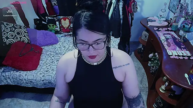 lufek23 online show from September 2025 12:00:02 AM