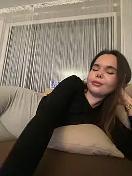 TheCinderella online show from March 2026 06:45:02 PM