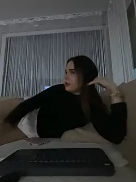 TheCinderella online show from March 2026 06:09:01 PM