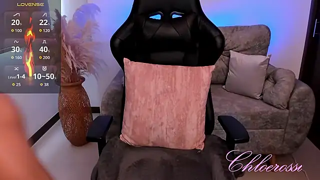 Snapshot of chloerossi chatting on January 2026 04:02:02 PM chloerossi online show from January 2026 04:02:02 PM