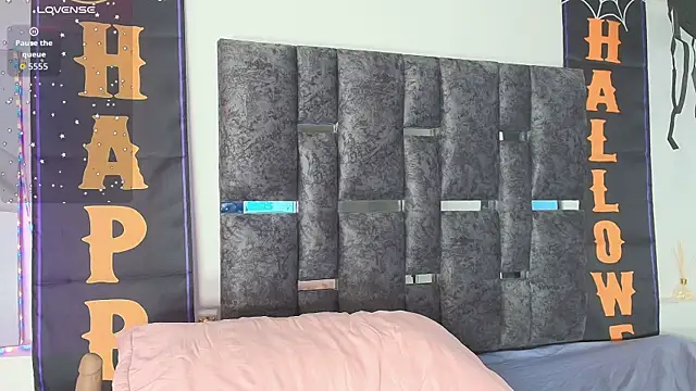 Natasharuso online show from November 2025 02:44:02 PM