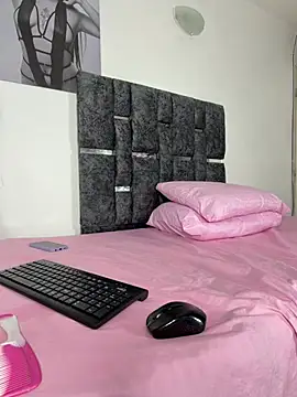 Natasharuso online show from February 2026 09:32:02 AM