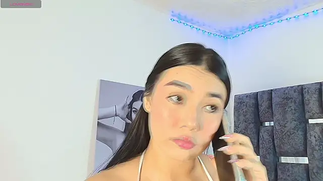 Natasharuso online show from December 2025 04:53:01 PM