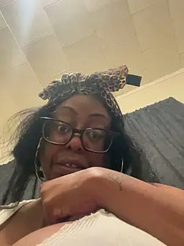 Goddesskarisma online show from October 2025 02:46:01 AM