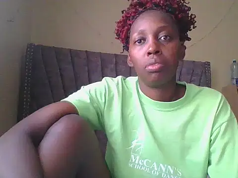 Snapshot of Dizzydose chatting on December 2025 05:09:02 AM Dizzydose online show from December 2025 05:09:02 AM