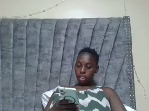 Snapshot of Dizzydose chatting on June 2026 04:59:01 PM Dizzydose online show from June 2026 04:59:01 PM