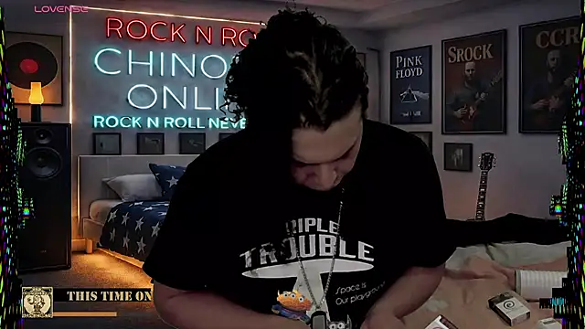 Snapshot of chino_roz chatting on March 2026 09:31:02 AM chino roz online show from March 2026 09:31:02 AM