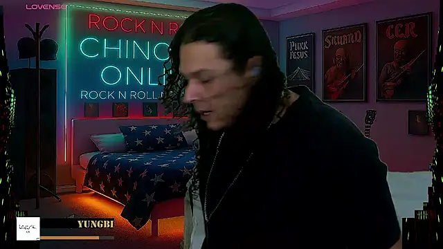 Snapshot of chino_roz chatting on February 2026 06:44:01 AM chino roz online show from February 2026 06:44:01 AM