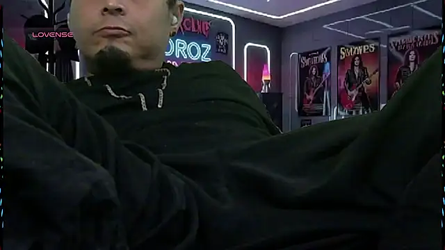 Snapshot of chino_roz chatting on January 2026 09:25:01 AM chino roz online show from January 2026 09:25:01 AM