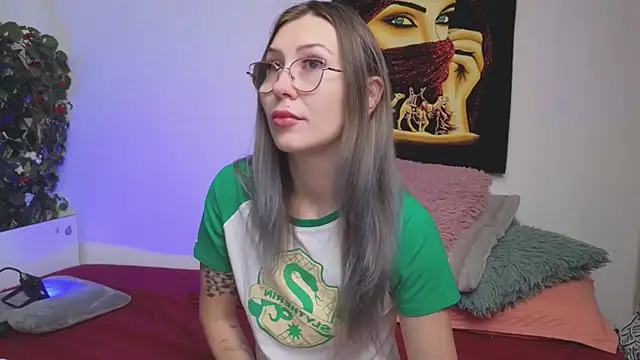 KrisztyAna online show from December 2025 04:22:01 AM