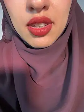 adila anich online show from November 2025 11:48:02 PM