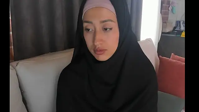 adila anich online show from March 2026 08:58:02 PM