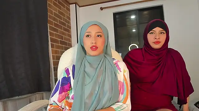 adila anich online show from November 2025 11:52:02 PM