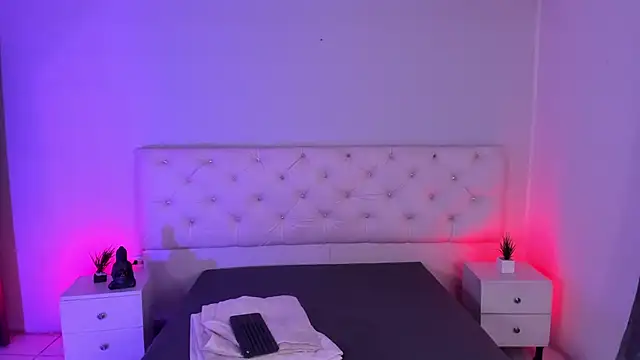 Aron cruz online show from November 2025 01:33:01 PM