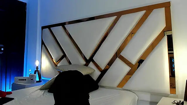 Aron cruz online show from March 2026 01:20:01 PM