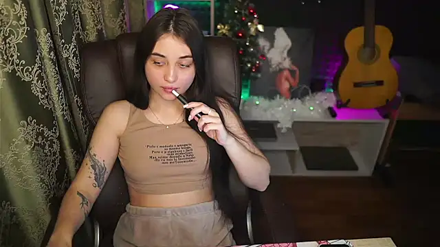 delicatedBailey online show from December 2024 03:59:02 PM
