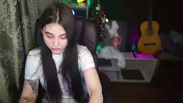 delicatedBailey online show from February 2025 05:30:01 AM