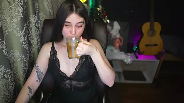 delicatedBailey online show from February 2025 05:37:01 AM