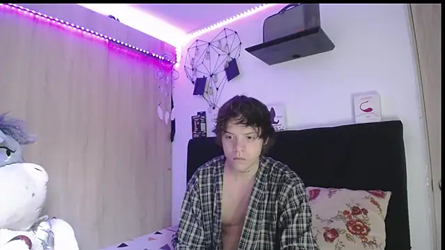 Santiago kiler online show from March 2026 12:05:01 PM