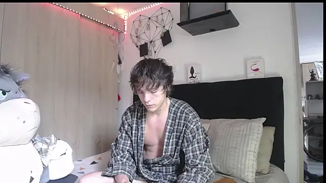 Santiago kiler online show from April 2026 01:12:02 PM