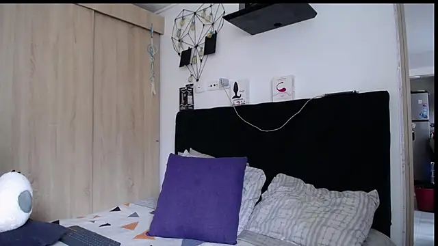 Santiago kiler online show from November 2025 04:11:02 PM