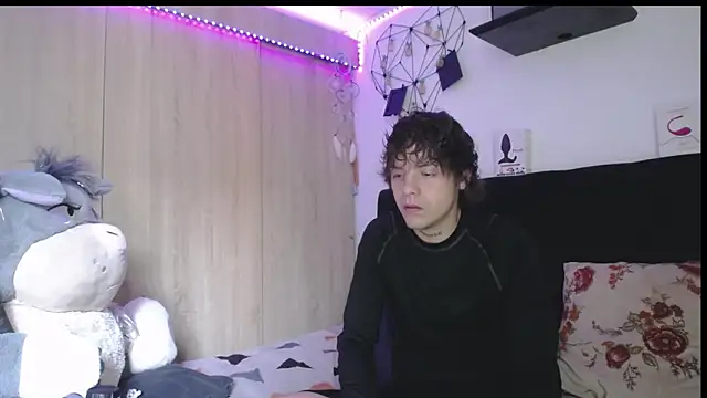 Santiago kiler online show from March 2026 01:57:01 PM