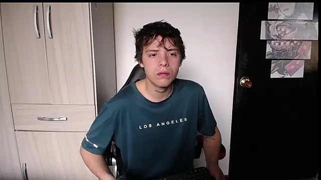 Santiago kiler online show from December 2025 03:56:02 PM