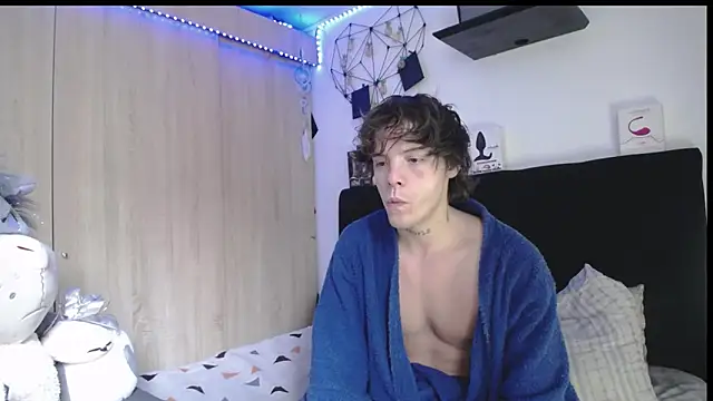 Santiago kiler online show from April 2026 01:39:02 PM