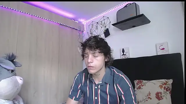 Santiago kiler online show from April 2026 02:08:01 PM