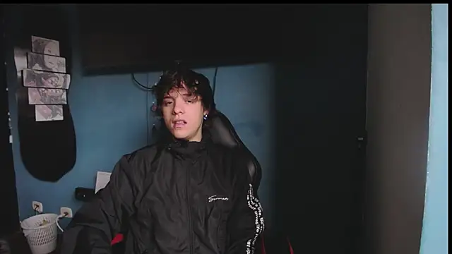 Santiago kiler online show from April 2026 07:53:02 PM