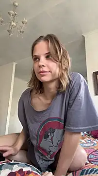 Snapshot of LeyaJohnson chatting on October 2025 11:34:02 AM LeyaJohnson online show from October 2025 11:34:02 AM