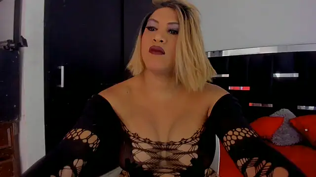 Snapshot of Dollperverthot chatting on May 2026 12:11:01 PM Dollperverthot online show from May 2026 12:11:01 PM