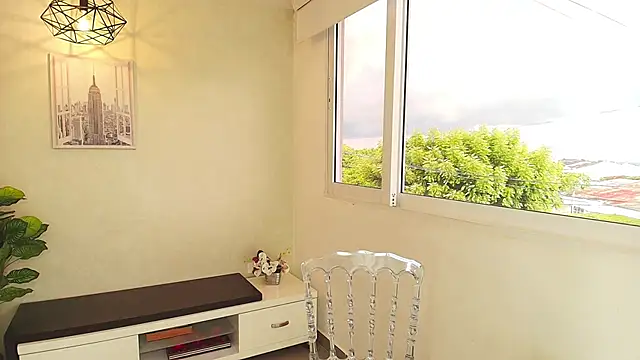 Sassy--Girl online show from October 2025 09:26:02 PM