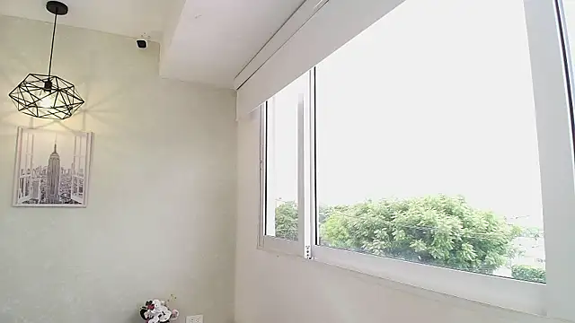 Sassy--Girl online show from September 2025 06:07:02 PM