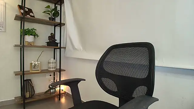 Sassy--Girl online show from March 2026 06:13:02 PM