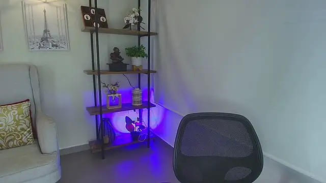 Sassy--Girl online show from April 2026 06:52:01 PM