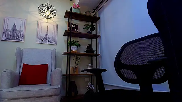 Snapshot of Sassy--Girl chatting on February 2026 06:26:01 PM Sassy--Girl online show from February 2026 06:26:01 PM