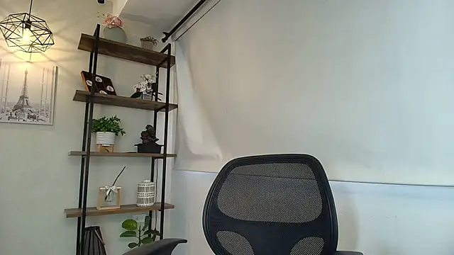 Sassy--Girl online show from March 2026 06:19:01 PM