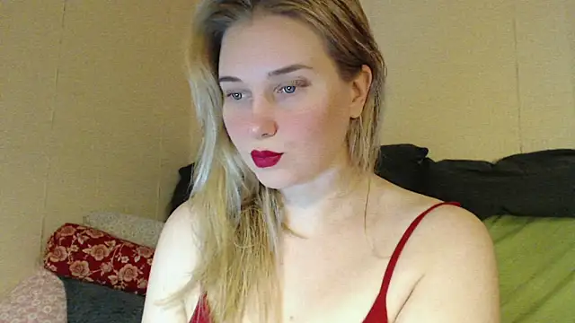 Snapshot of mmmPinUpGirl chatting on October 2025 06:54:02 PM mmmPinUpGirl online show from October 2025 06:54:02 PM
