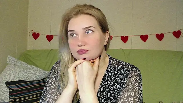 mmmPinUpGirl online show from April 2026 08:49:01 PM