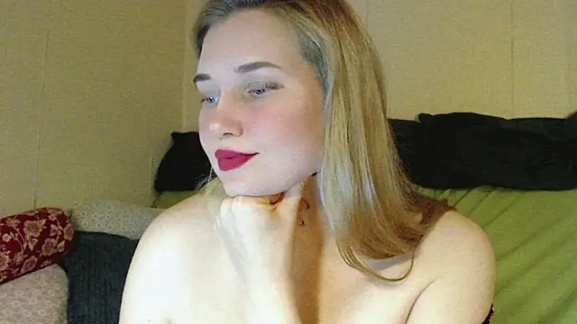 Snapshot of mmmPinUpGirl chatting on October 2025 03:56:02 PM mmmPinUpGirl online show from October 2025 03:56:02 PM