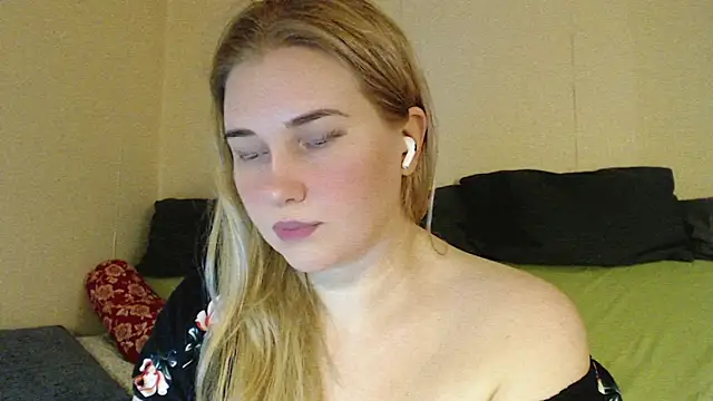 mmmPinUpGirl online show from October 2025 06:29:01 PM