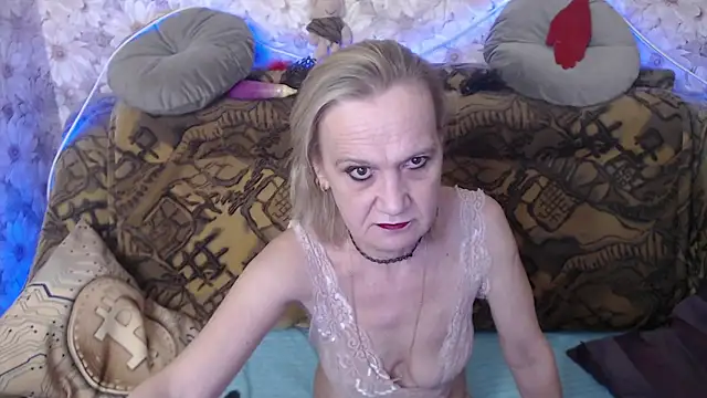 Snapshot of MissBekker chatting on February 2025 09:15:01 PM MissBekker online show from February 2025 09:15:01 PM