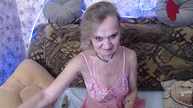 Snapshot of MissBekker chatting on September 2025 06:50:01 PM MissBekker online show from September 2025 06:50:01 PM
