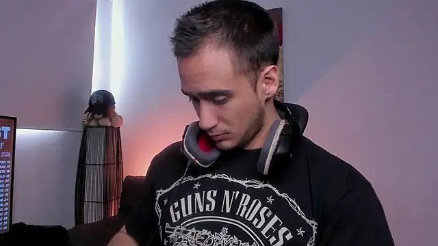 AlexRivera6 online show from February 2025 08:35:02 PM