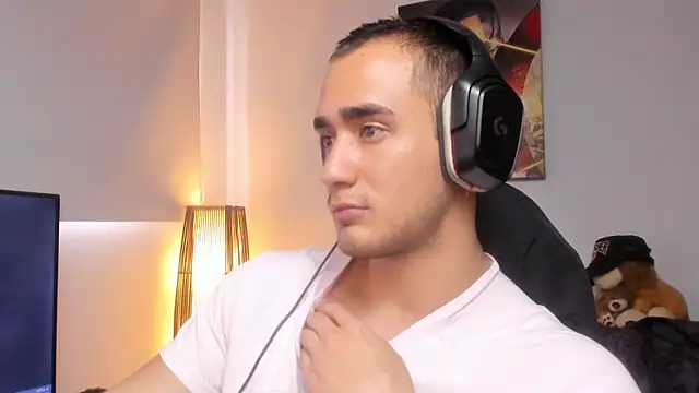 AlexRivera6 online show from January 2025 09:41:02 PM