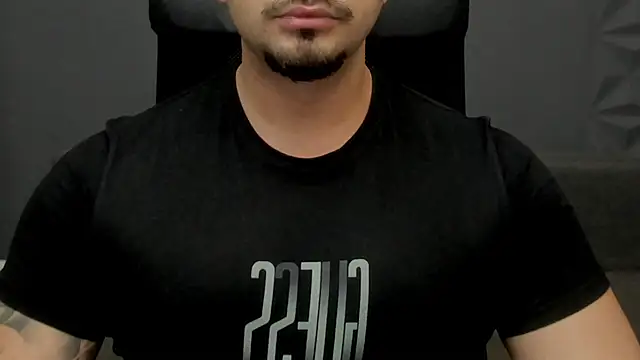 TonyWilcox online show from November 2025 05:18:02 AM