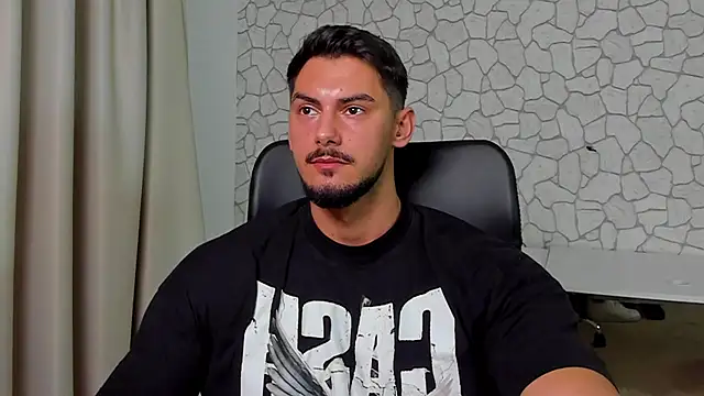 Snapshot of ClintMasters chatting on November 2025 05:11:02 AM ClintMasters online show from November 2025 05:11:02 AM