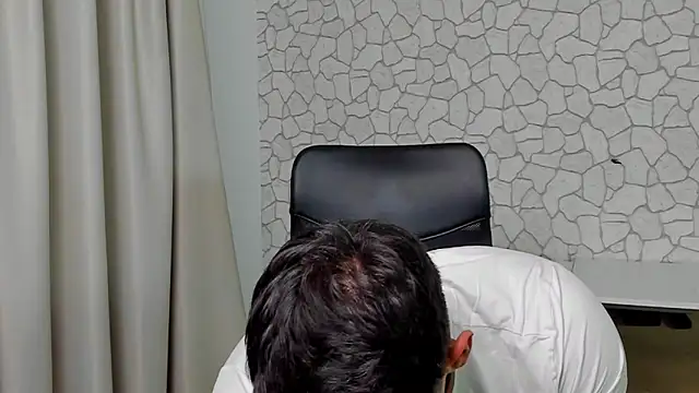 Snapshot of ClintMasters chatting on November 2025 05:12:02 AM ClintMasters online show from November 2025 05:12:02 AM