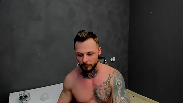 Snapshot of BrianHunts chatting on February 2025 02:04:02 PM BrianHunts online show from February 2025 02:04:02 PM
